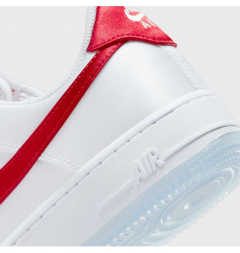 W AIR FORCE 1 07 ESS SNKR