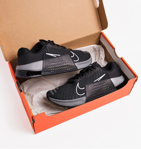 Кросівки жіночі Nike Metcon 9 WomenS Training Shoes Black DZ2537-001 40