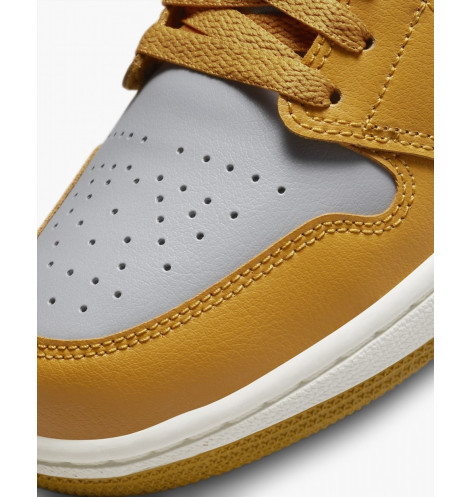 Jordan 1 Low SE