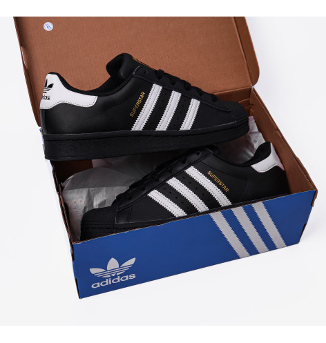 Кросівки унісекс Adidas Superstar Black EG4959 38.5