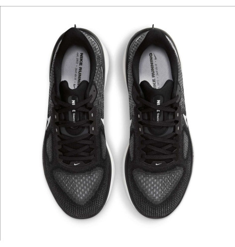 NIKE VOMERO 17
