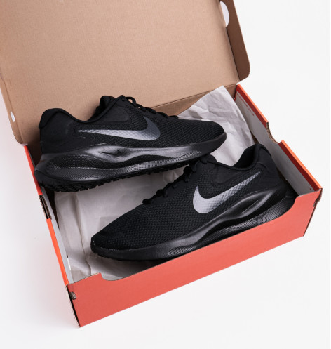 Кросівки чоловічі Nike Revolution 7 Black FB2207-005 44.5