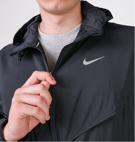 Куртка чоловіча Nike Windrunner Black FB7540-010 S