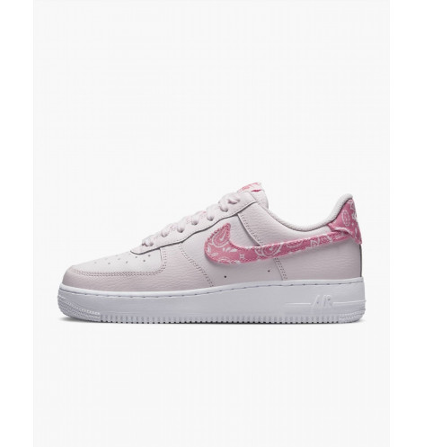 W Nike Air Force 1 07