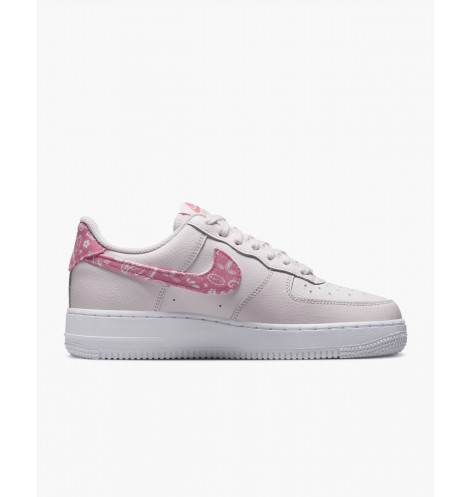 W Nike Air Force 1 07
