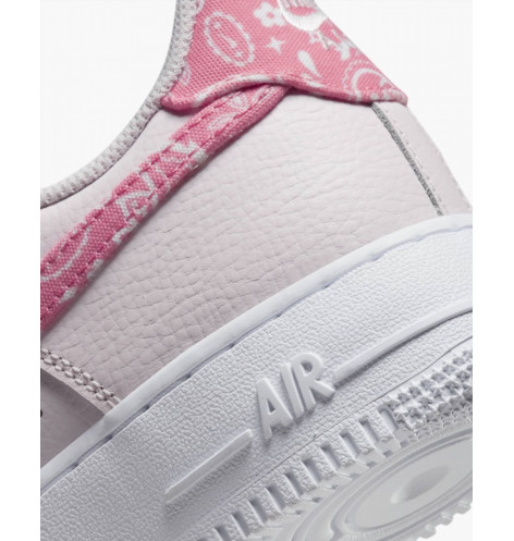 W Nike Air Force 1 07