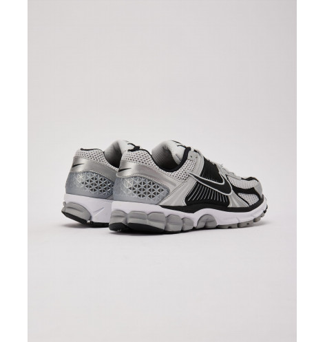 Nike Zoom Vomero 5 Metallic Silver Black