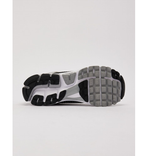 Nike Zoom Vomero 5 Metallic Silver Black