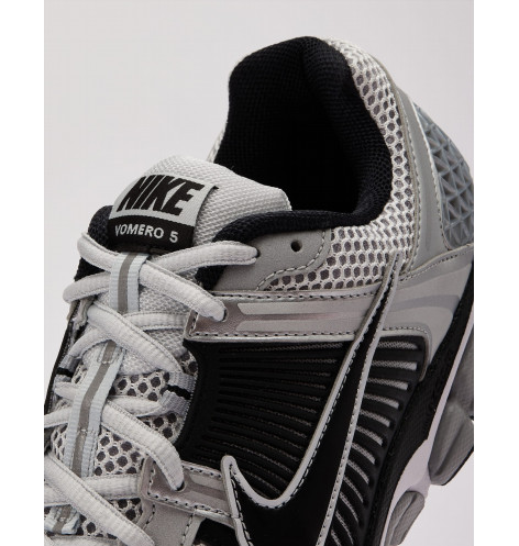 Nike Zoom Vomero 5 Metallic Silver Black
