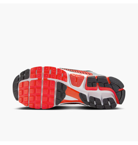 Кросівки Nike Zoom Vomero 5