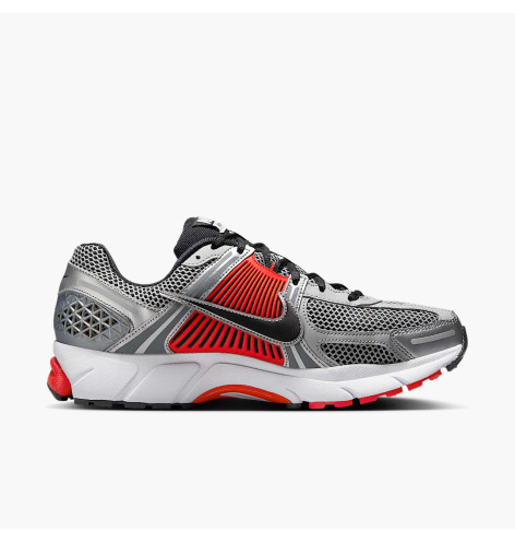 Кросівки Nike Zoom Vomero 5