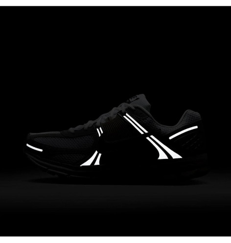Nike Vomero 5