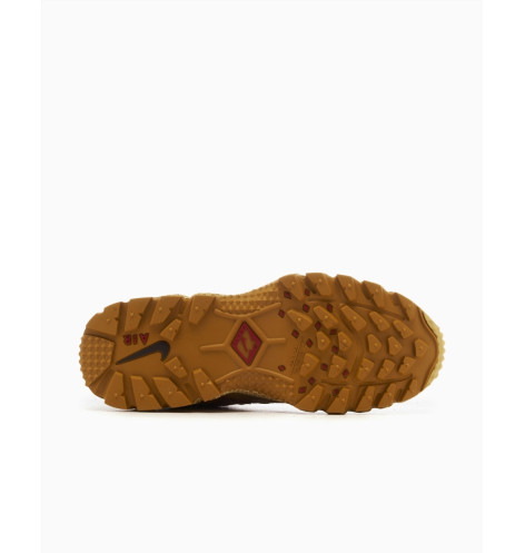 Кросівки Nike Air Humara Qs
