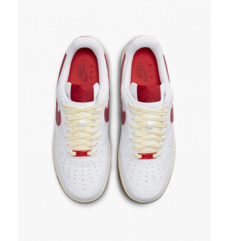 Nike WMNS AIR FORCE 1 07