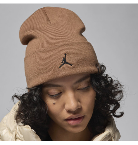 Шапка Nike Air Jordan Peak Essential