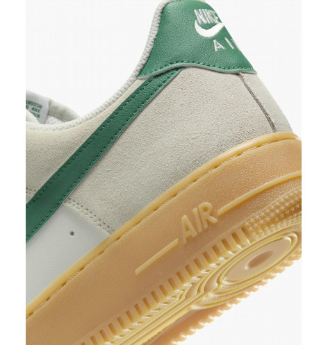 Кросівки Nike Air Force 1 07 Lv8 Beige