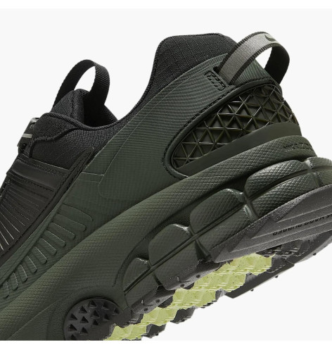 Nike Zoom Vomero Roam