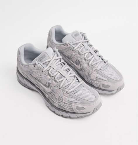 Кросівки жіночі Nike P-6000 Grey FV6603-101 40.5