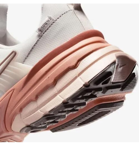 Nike V2K Run Gore-Tex Phantom Terra Blush