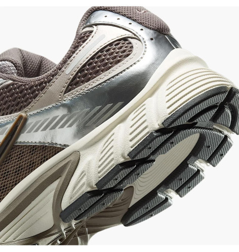 Nike V5 RNR Cave Stone