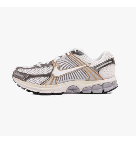 Кросівки чоловічі Nike Zoom Vomero 5 Platinum Tint Running Shoe Metallic/White HJ7247-099 44.5