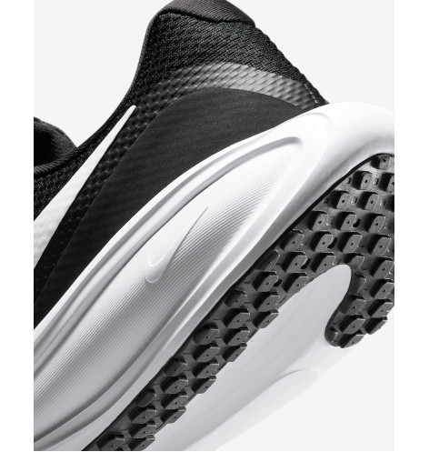Кросівки чоловічі Nike Revolution 8 Black HJ9198-003 45.5