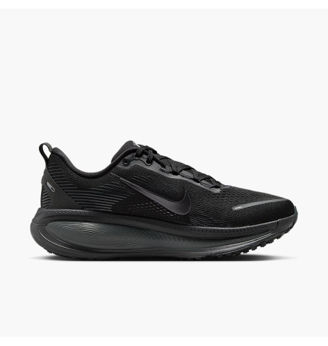 Кросівки Nike Vomero 18