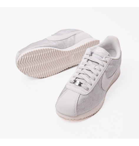 Кросівки жіночі Nike Cortez Light Blue HM8286-001 39