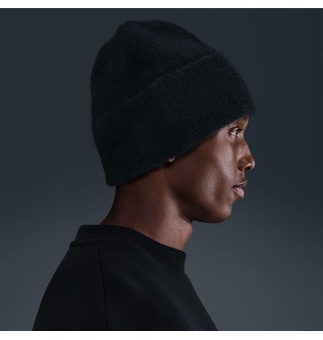 Шапка унісекс Nike Peak Cozy Beanie Black HQ0369-010 MISC