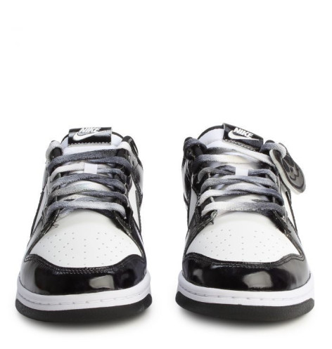 Nike Dunk Low SE Panda