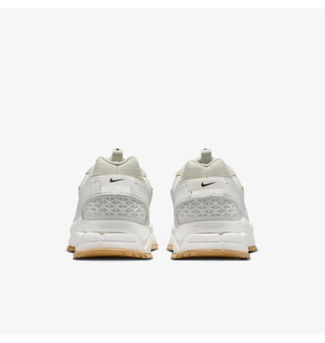 Nike Zoom Vomero Roam Winterized Sail Gum