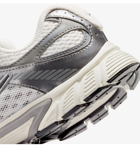 Кросівки Nike V5 RNR