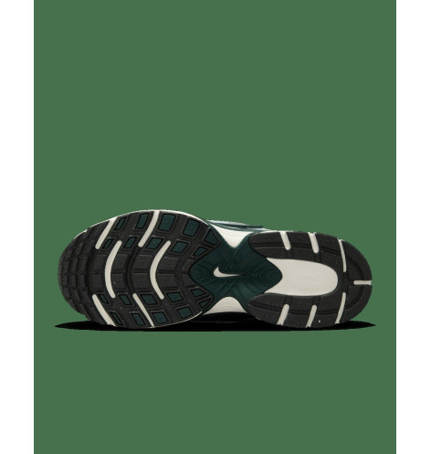 Nike V5 RNR Seaweed Metallic