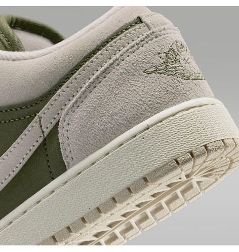 Air Jordan 1 Low SE GS Medium Olive Sail