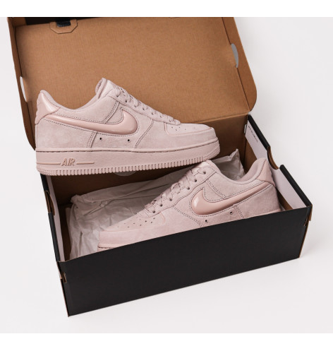 Кросівки жіночі Nike Air Force 1 07 Pink HV4406-601 38