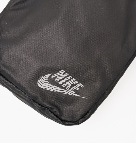 Nike Heritage Black