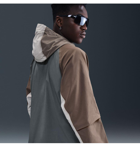 Nike Tech Pack Woven Windrunner