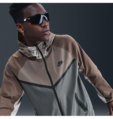 Nike Tech Pack Woven Windrunner