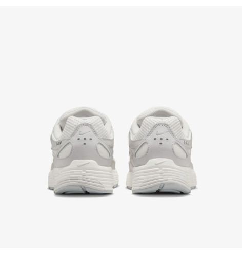 Nike W P-6000