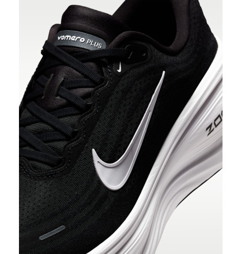 Кросівки Nike Vomero Plus Extra Wide