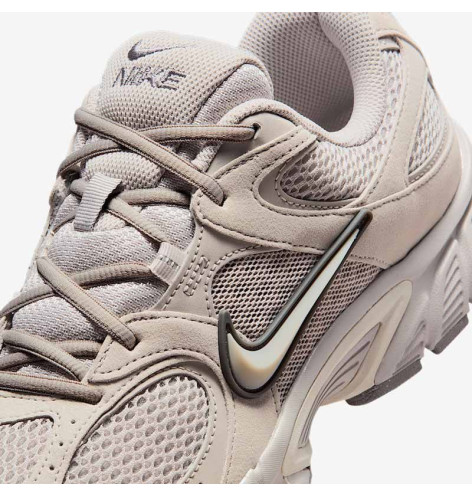 Nike V5 RNR Moon Particle