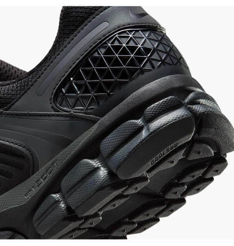 Nike Zoom Vomero 5 Reflective
