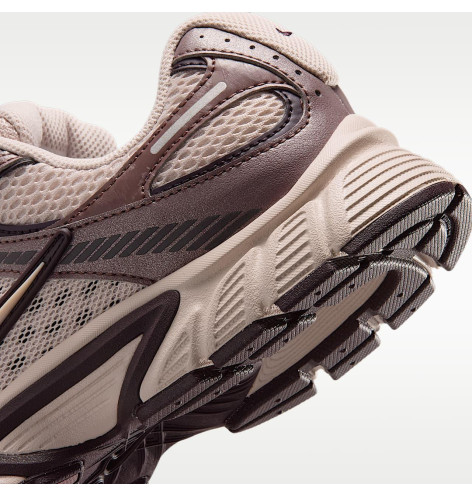 Nike V5 RNR Se Tattoo Burgundy Ash