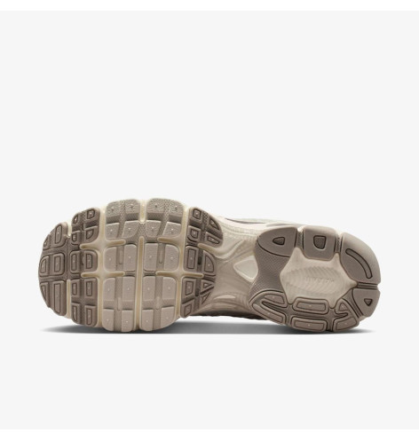 Nike Air Max Moto 2K Phantom Light Bone Sail