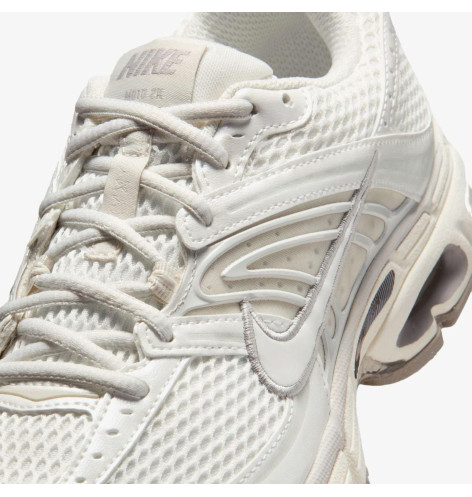 Nike Air Max Moto 2K Phantom Light Bone Sail