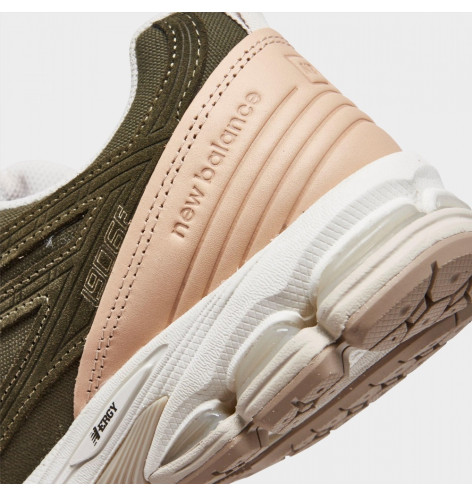 New Balance 1906F