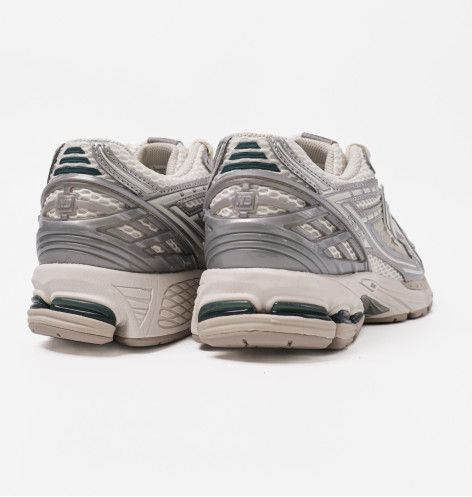 New Balance 1906R Silver Metallic Sea Salt