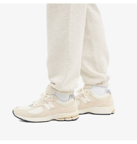New Balance 2002R