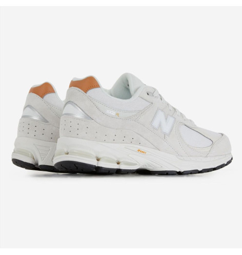 New balance 2002R