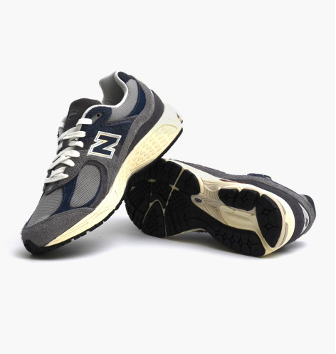 New Balance 2002R